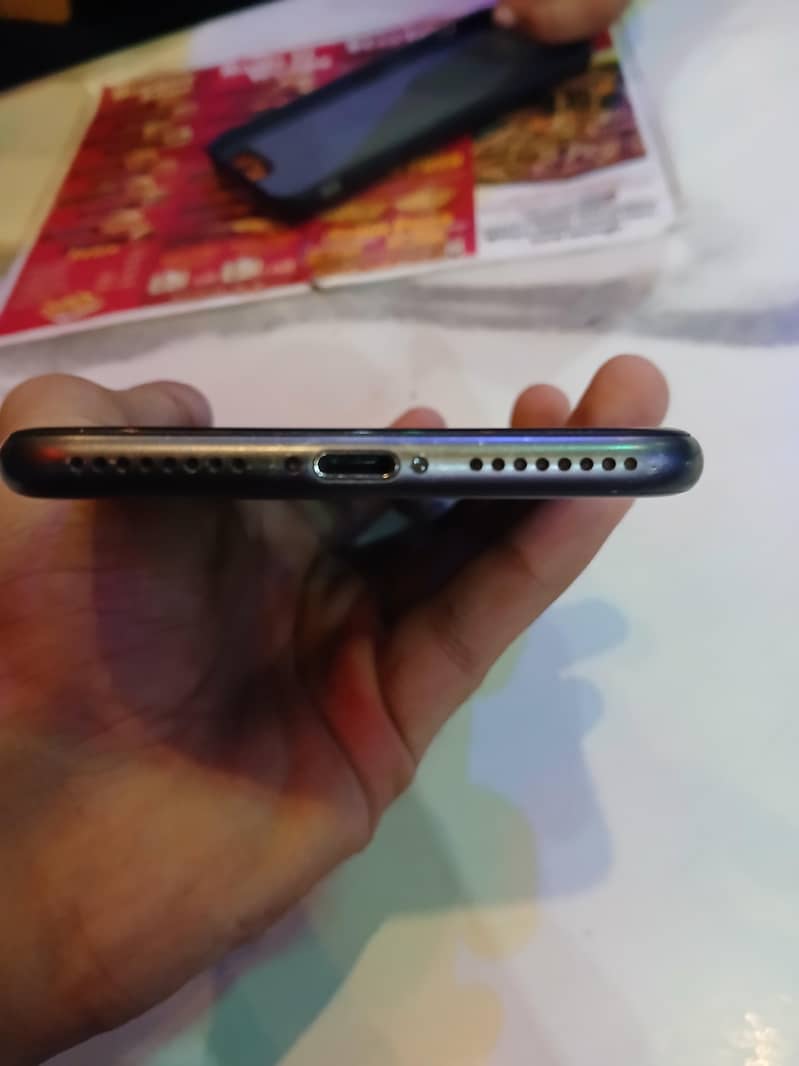 Apple iPhone 8 Plus 2