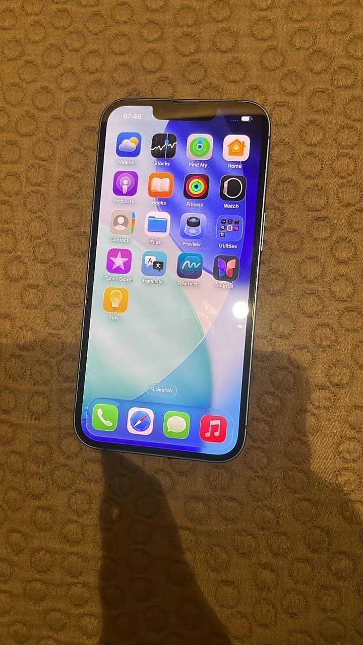 Apple iPhone 13 2