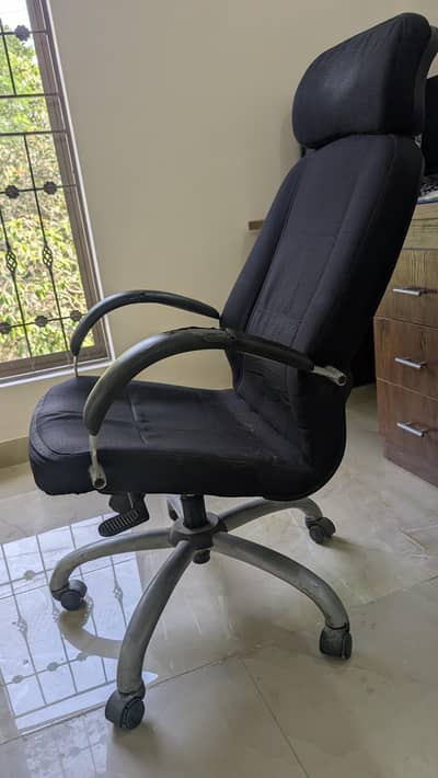 Ergonomic High-Back Executive Office Chair / Computer Chair