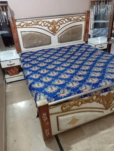 Sell furniture bed almari dressing dividor