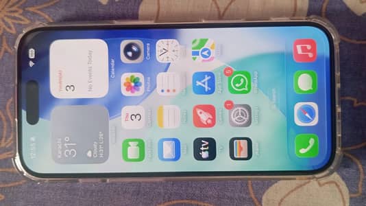Apple iPhone 16