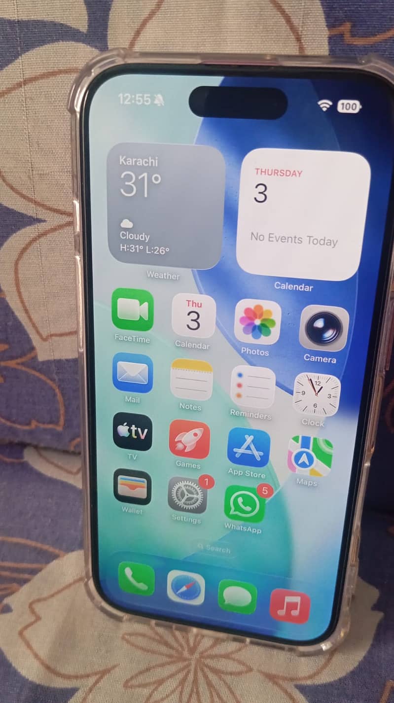 Apple iPhone 16 1