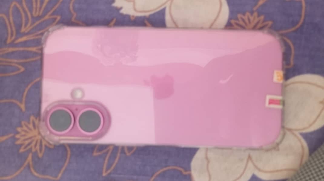Apple iPhone 16 3