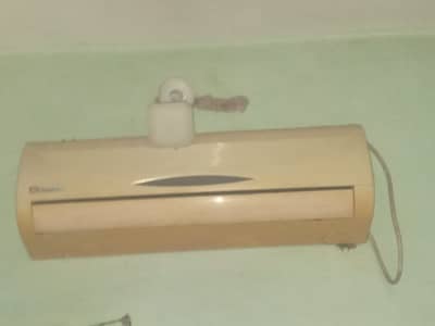 Samsung AC Indoor and Outdoot with 30 ft Pipe