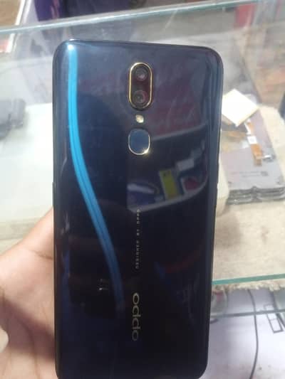 OPPO F11 (8/256 )