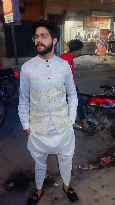 I'm need job