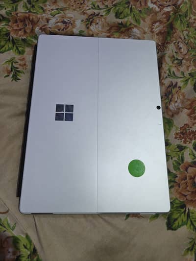 Microsoft window 11 generation 128gb good condition