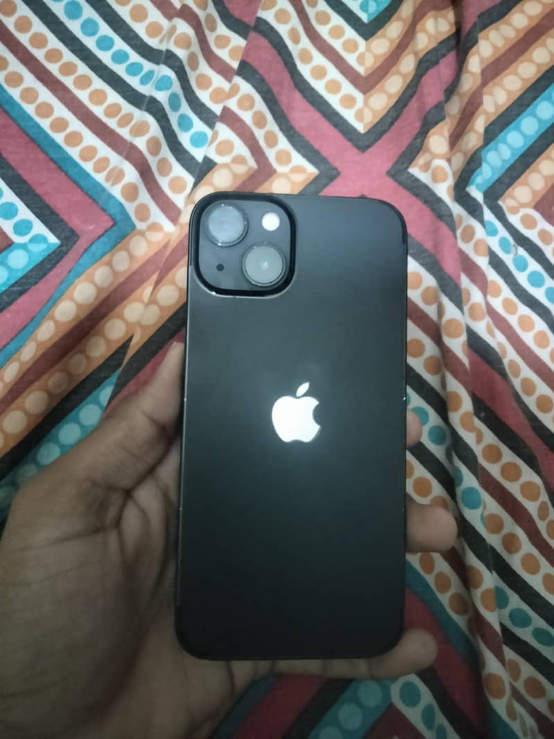 Apple iPhone 13 4