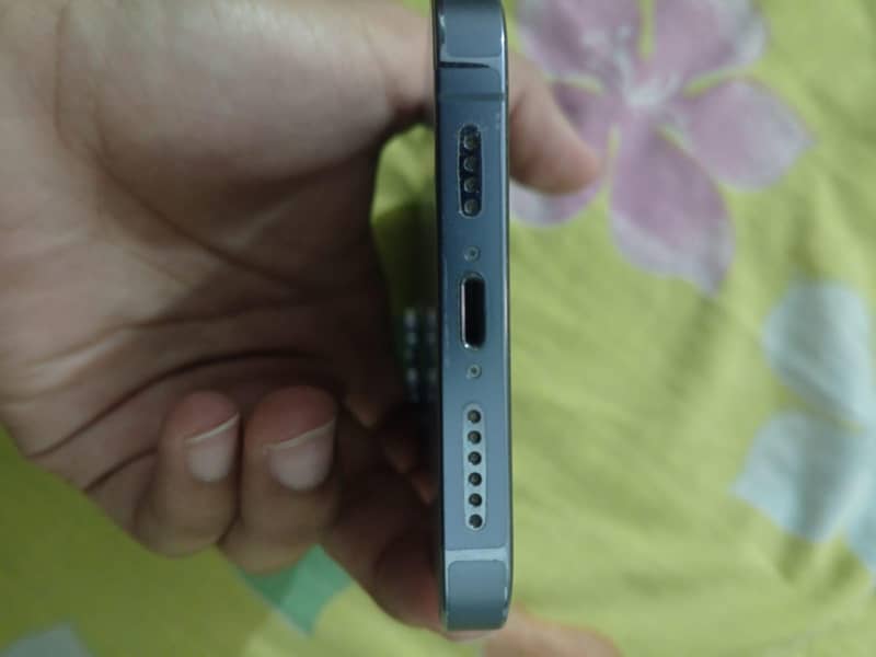 Apple iPhone 13 Pro Max 1