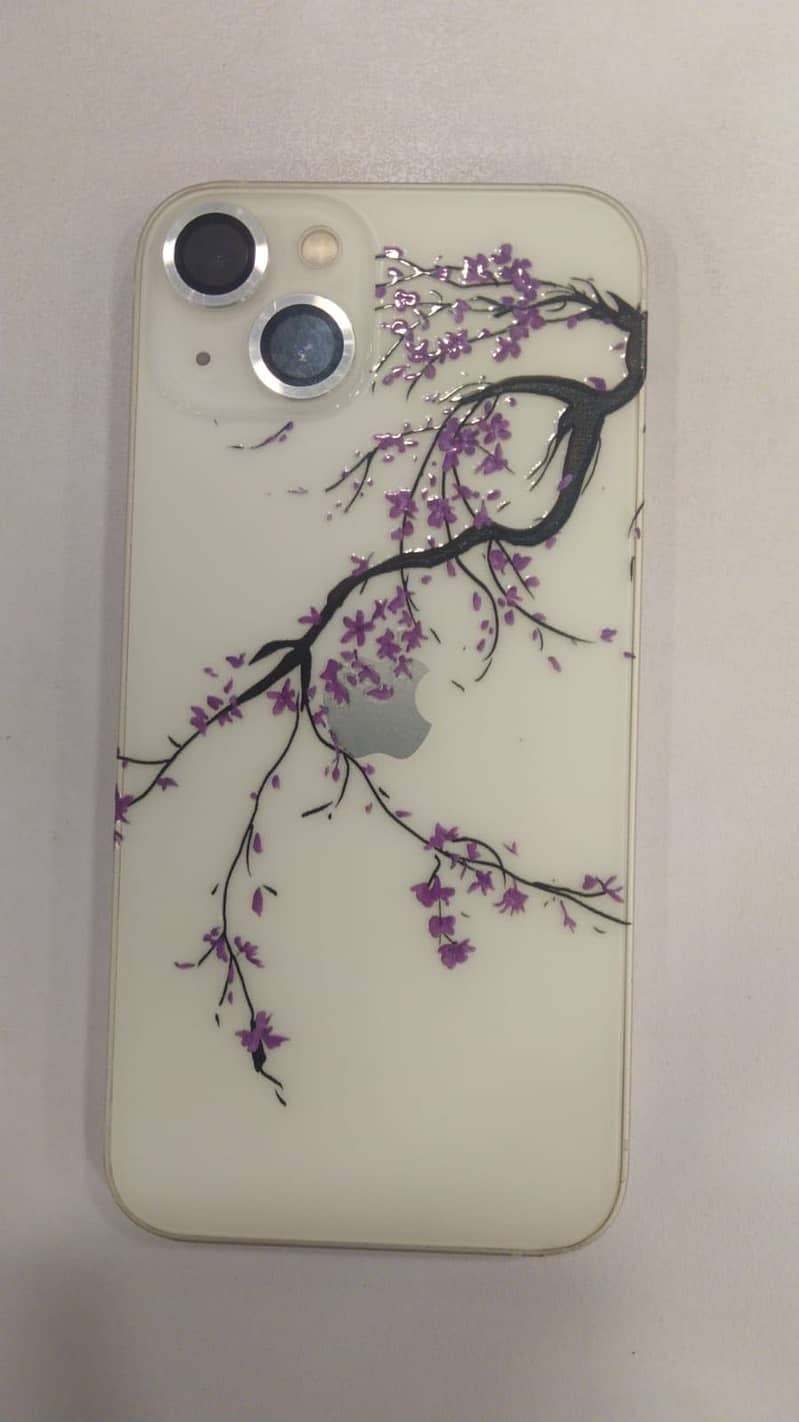 Apple iPhone 13 4