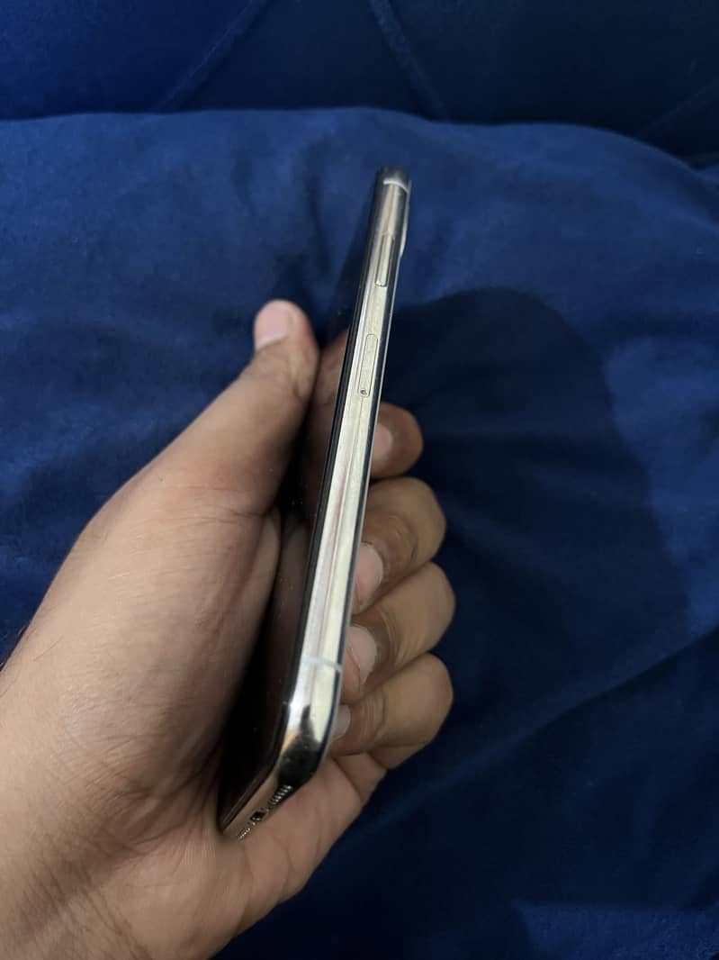 Apple iPhone X 2