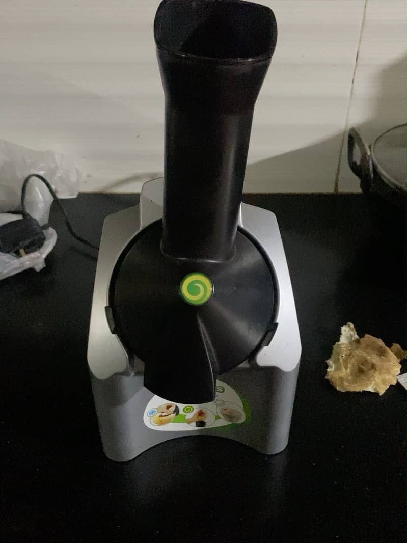 Ice Cream Maker 1