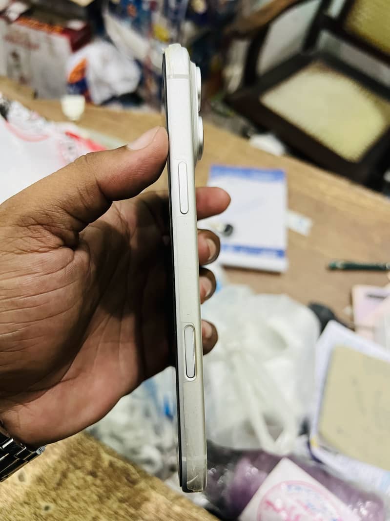Apple iPhone 17 Pro Max 5