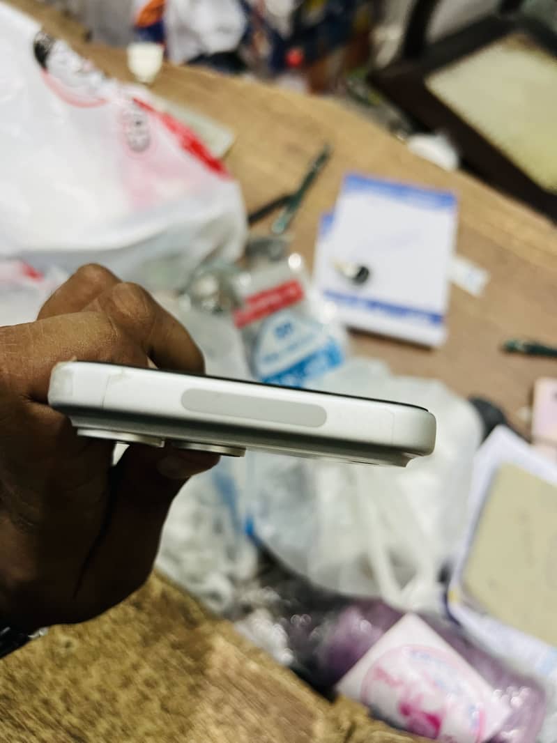 Apple iPhone 17 Pro Max 6