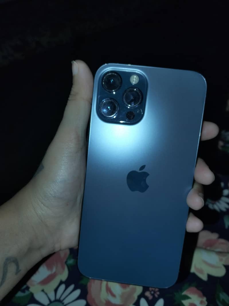Apple iPhone 12 Pro Max 4