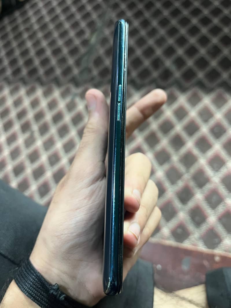 OPPO Reno 3