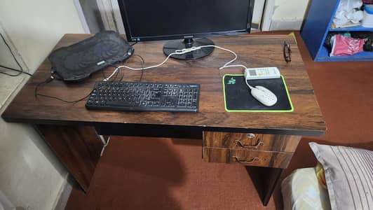 Computer/Study table with 2 drawers.