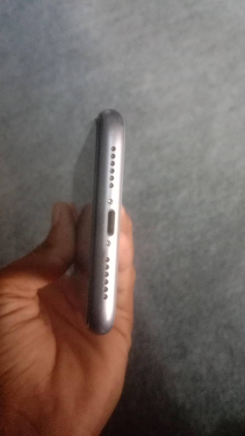 Apple iPhone 11 2
