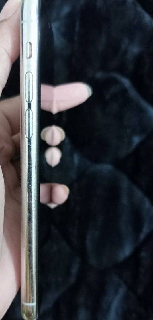 Apple iPhone 11 Pro 0