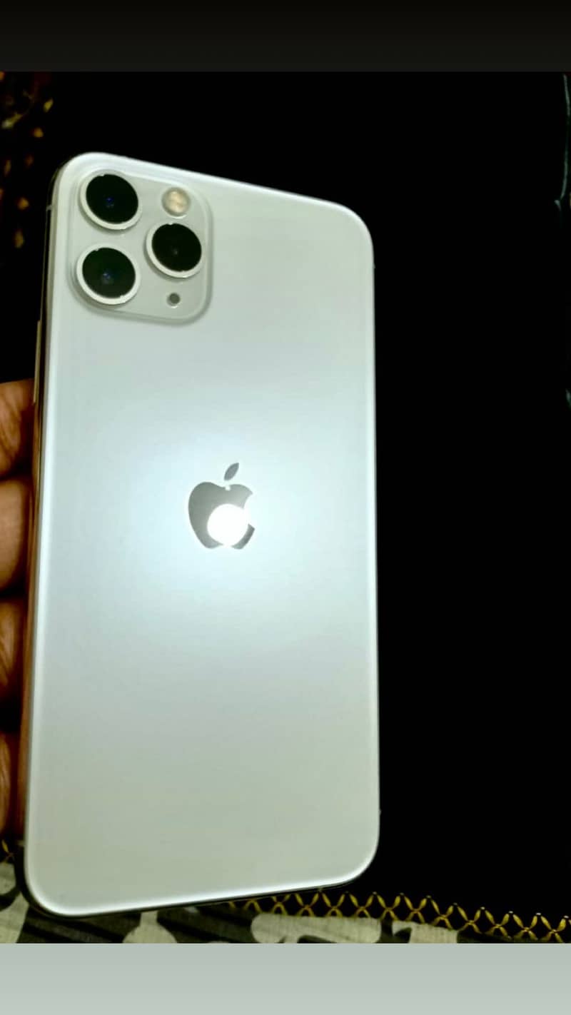 Apple iPhone 11 Pro 2