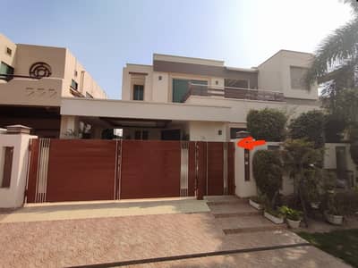 10 MARLA ELEGANT AND FULLY MAINTAINED SUPER HOT LOCATED BUNGALOW IS AVAILABLE IN THE BEST BLOCK OF DHA LAHORE.