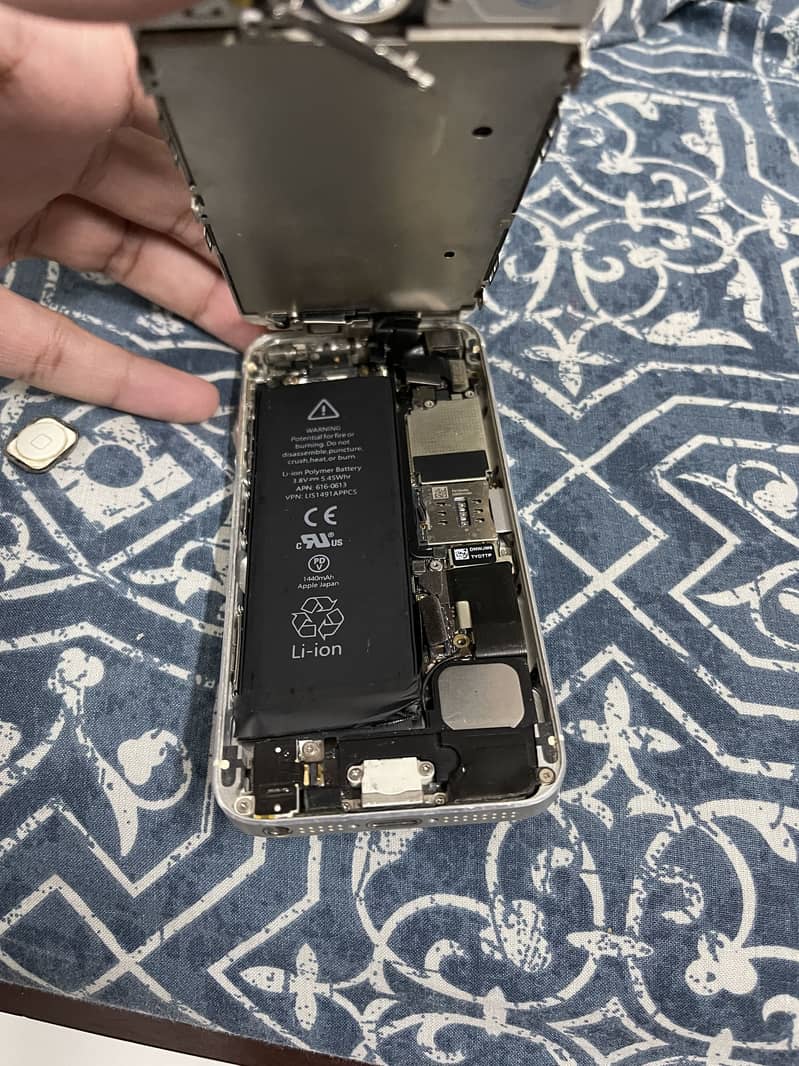 Apple iPhone 5 4