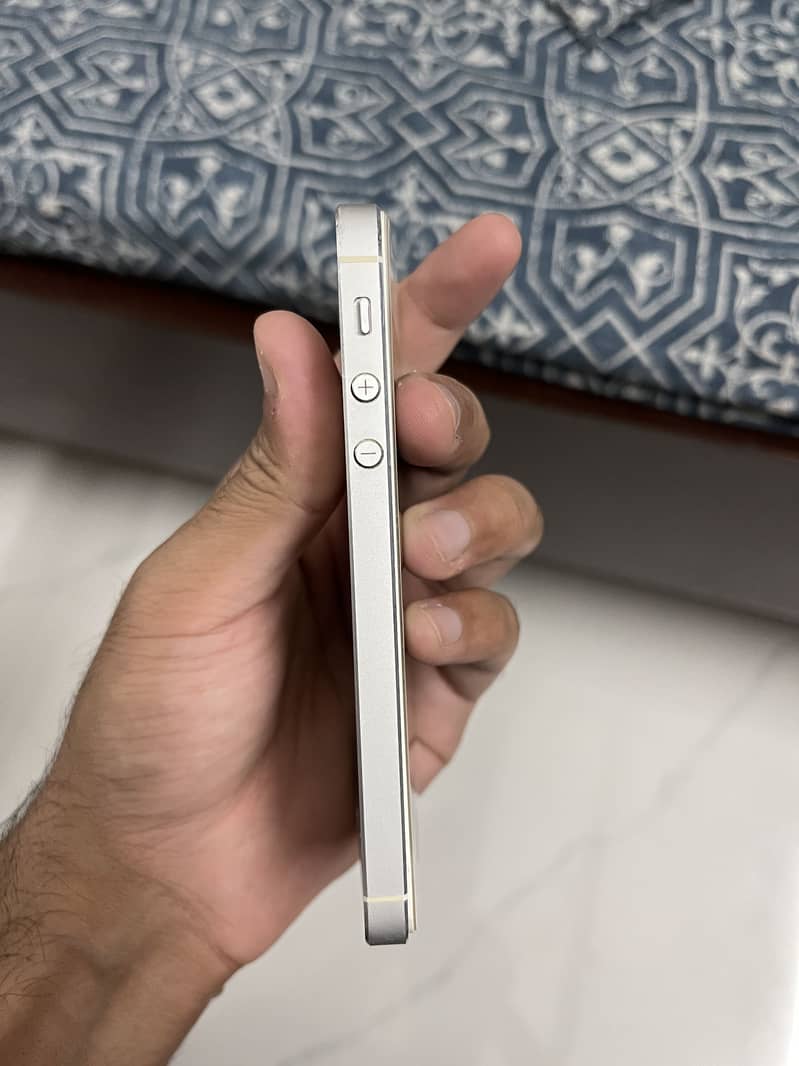 Apple iPhone 5 1