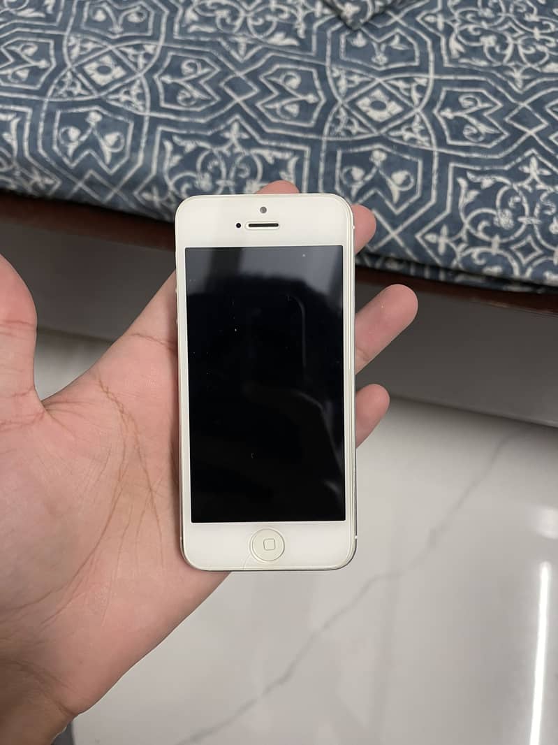 Apple iPhone 5 3
