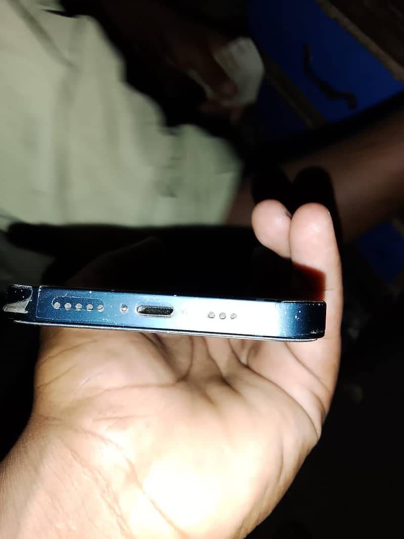 Apple iPhone 13 1