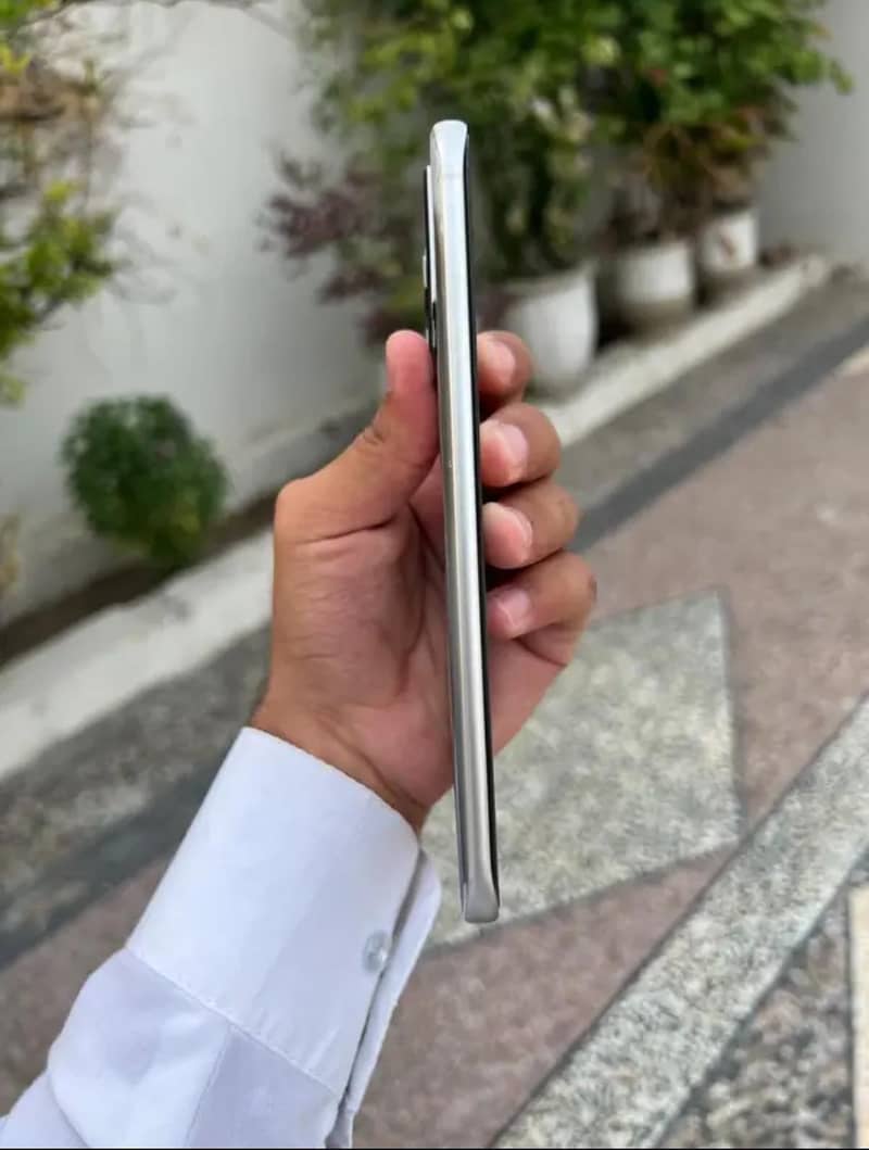 Infinix note edge 3