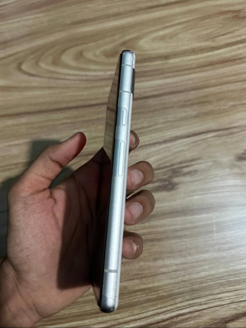 Google Pixel 7a 3