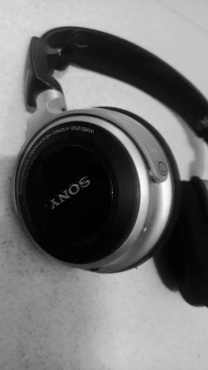 headphones 1