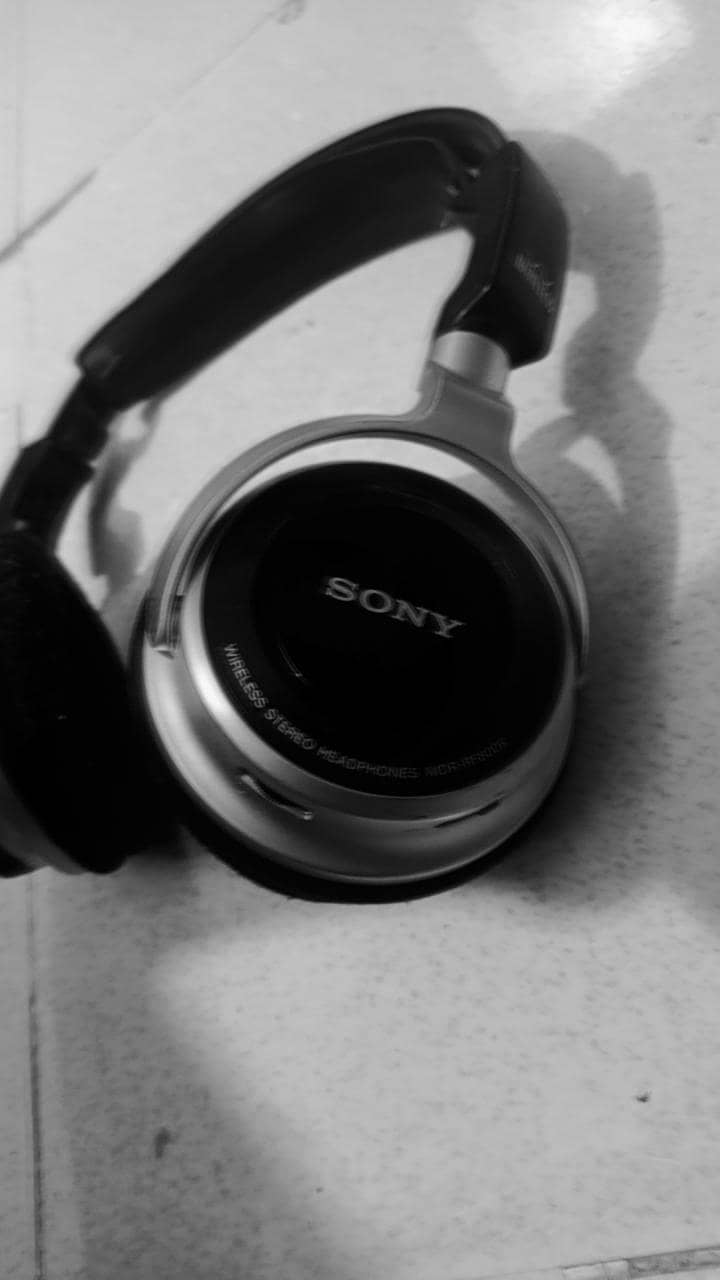 headphones 2