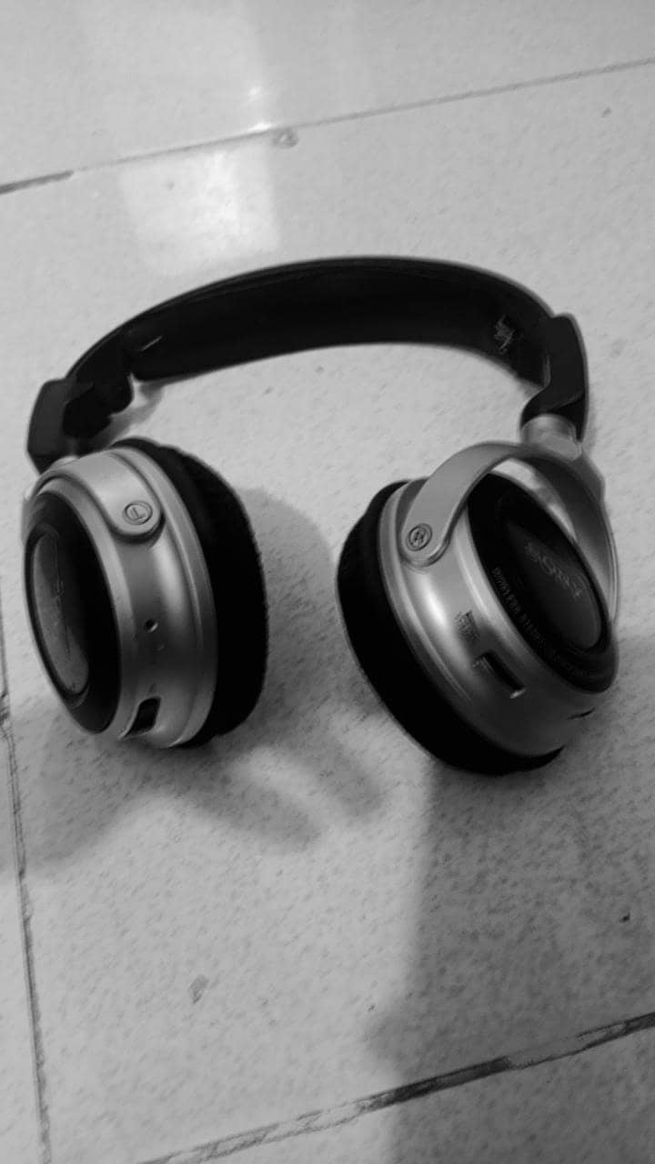 headphones 3