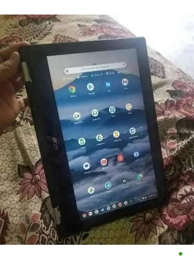 Acer R11 touchscreen 360 rotatable like tablet 4gb/32gb
