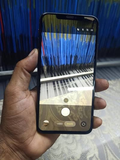 iPhone 11 pro max 64gb bypass hi