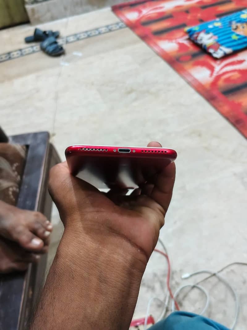 Apple iPhone 7 Plus 0
