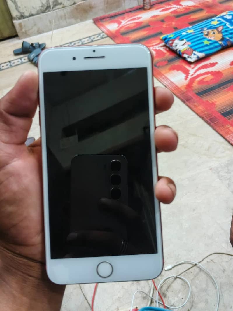 Apple iPhone 7 Plus 1