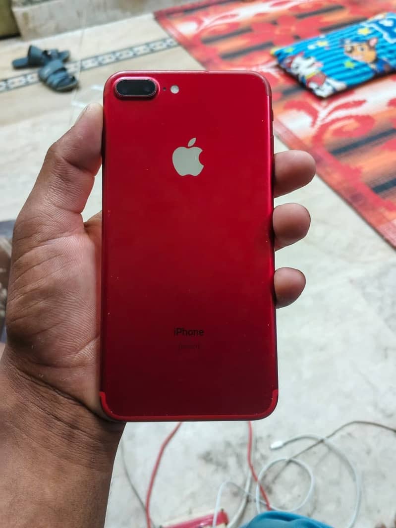 Apple iPhone 7 Plus 6