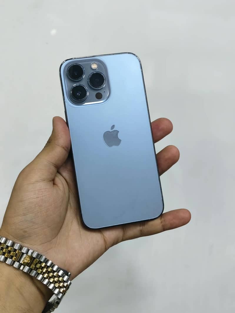 Apple iPhone 13 Pro 4