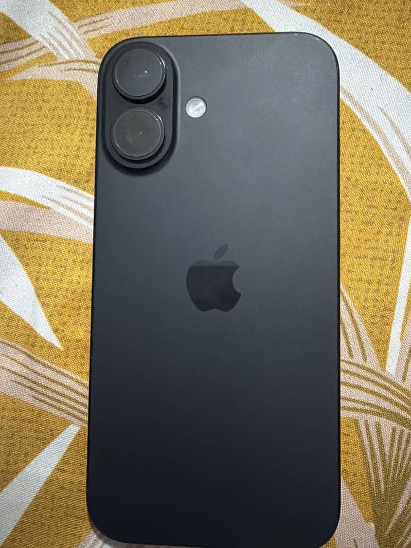 Apple iPhone 16 1