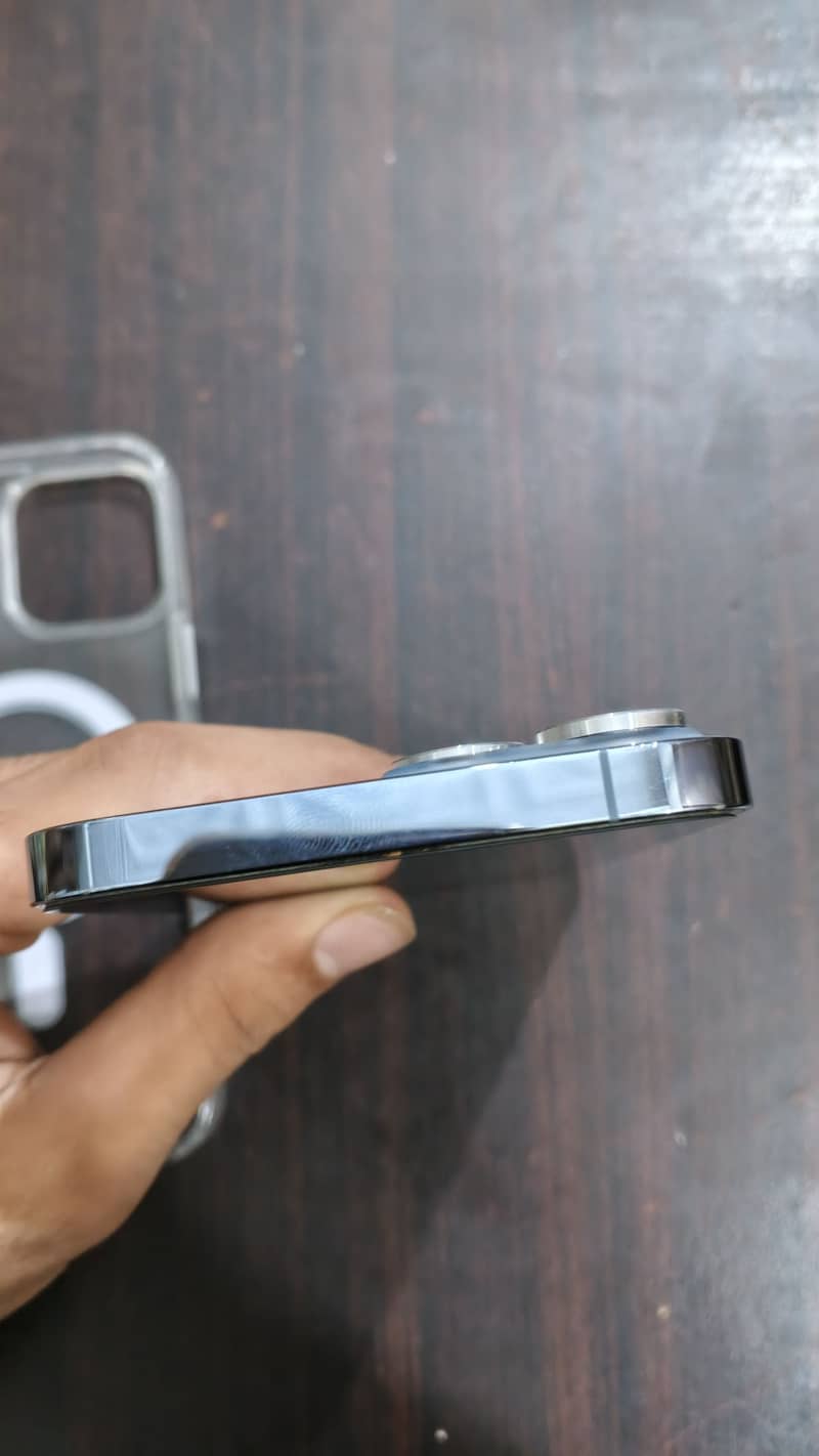 Apple iPhone 13 Pro Max 5