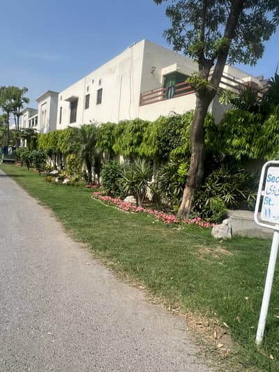 3 Kanal Prime Plot | S Block, DHA Phase 7 | 100 Ft Road | A Rare Opportunity For Luxury Living