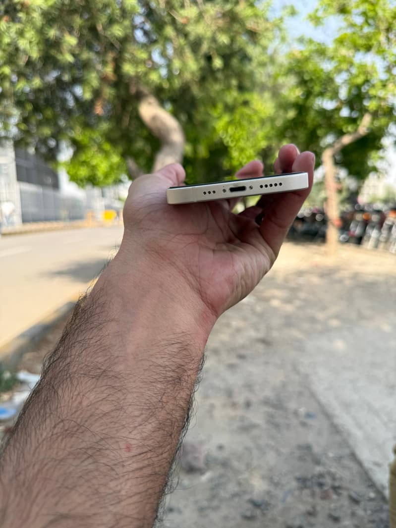 Apple iPhone 13 1