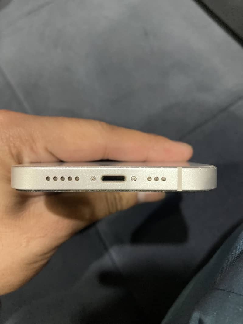 Apple iPhone 13 2