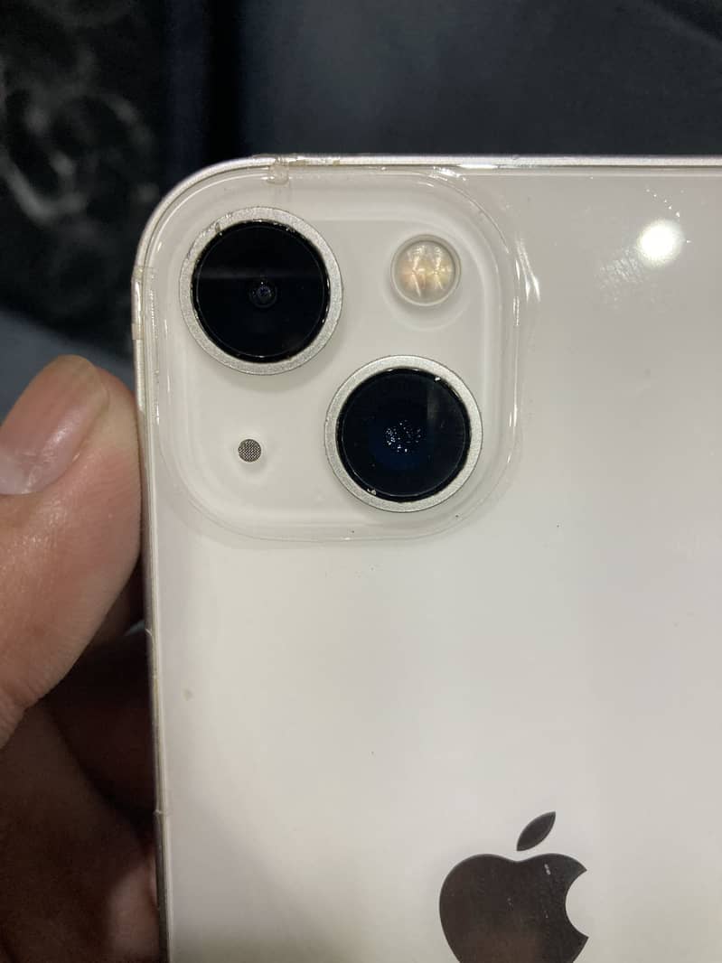 Apple iPhone 13 4