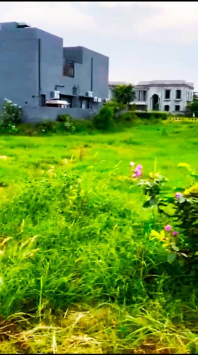 1-Kanal Pair Plot for Sale | 150 Ft Road at the Back | Prime Location | Hot Deal