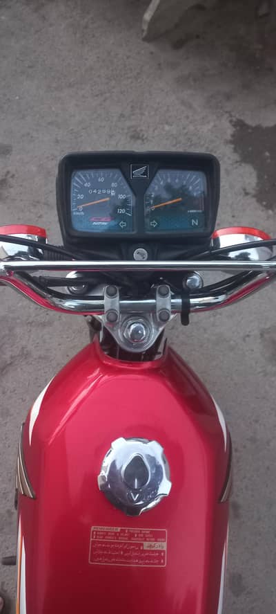 2025 model only 4 Thousand kilometre used