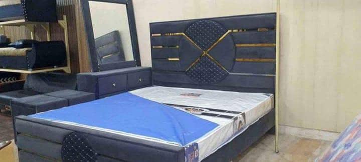 King Size bed 0