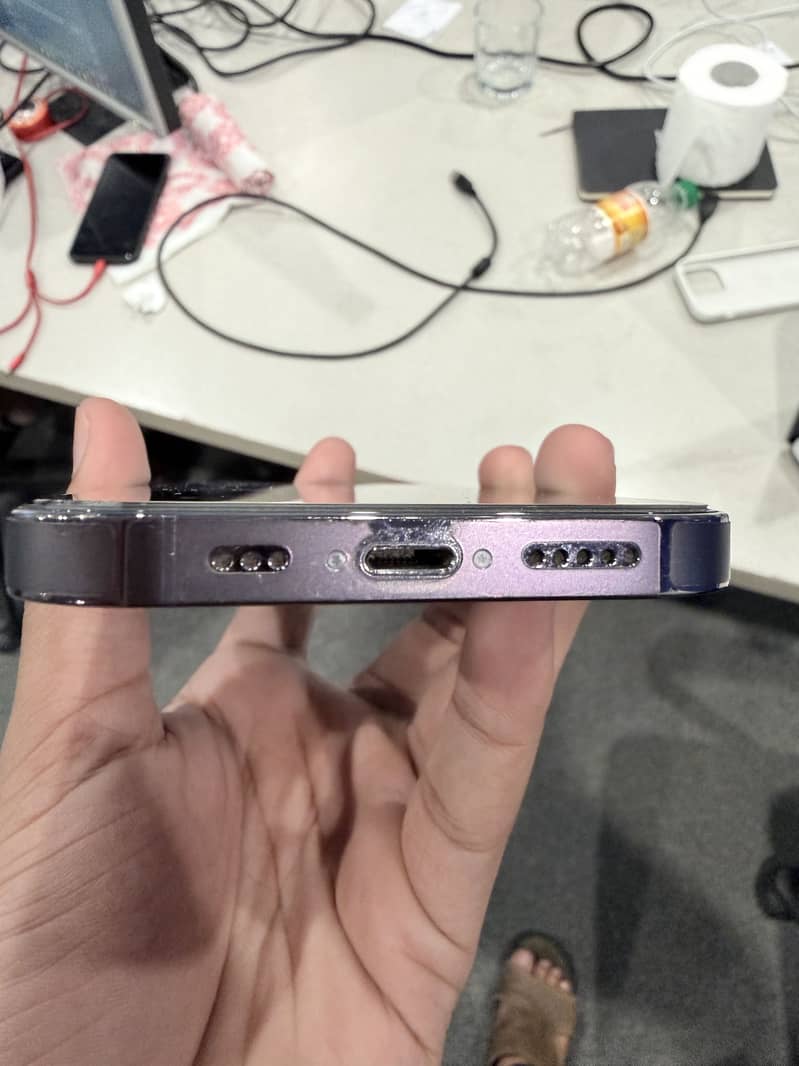 Apple iPhone 14 Pro 1